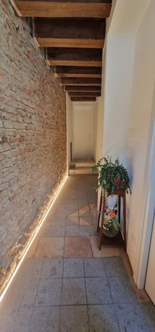 Storico Alloggio Fronte Piazza In Borgo Portello Pádua Exterior foto